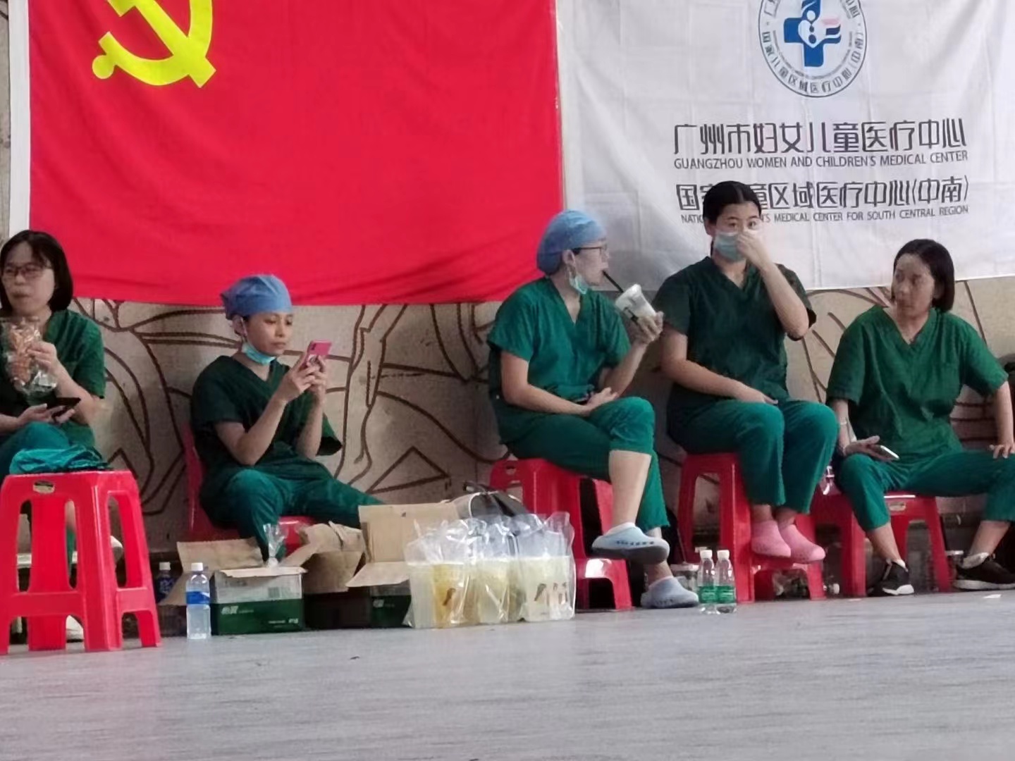 金达咖啡饮品城：咖啡新茶饮，送给白云抗疫工作者，传递爱心与温暖 