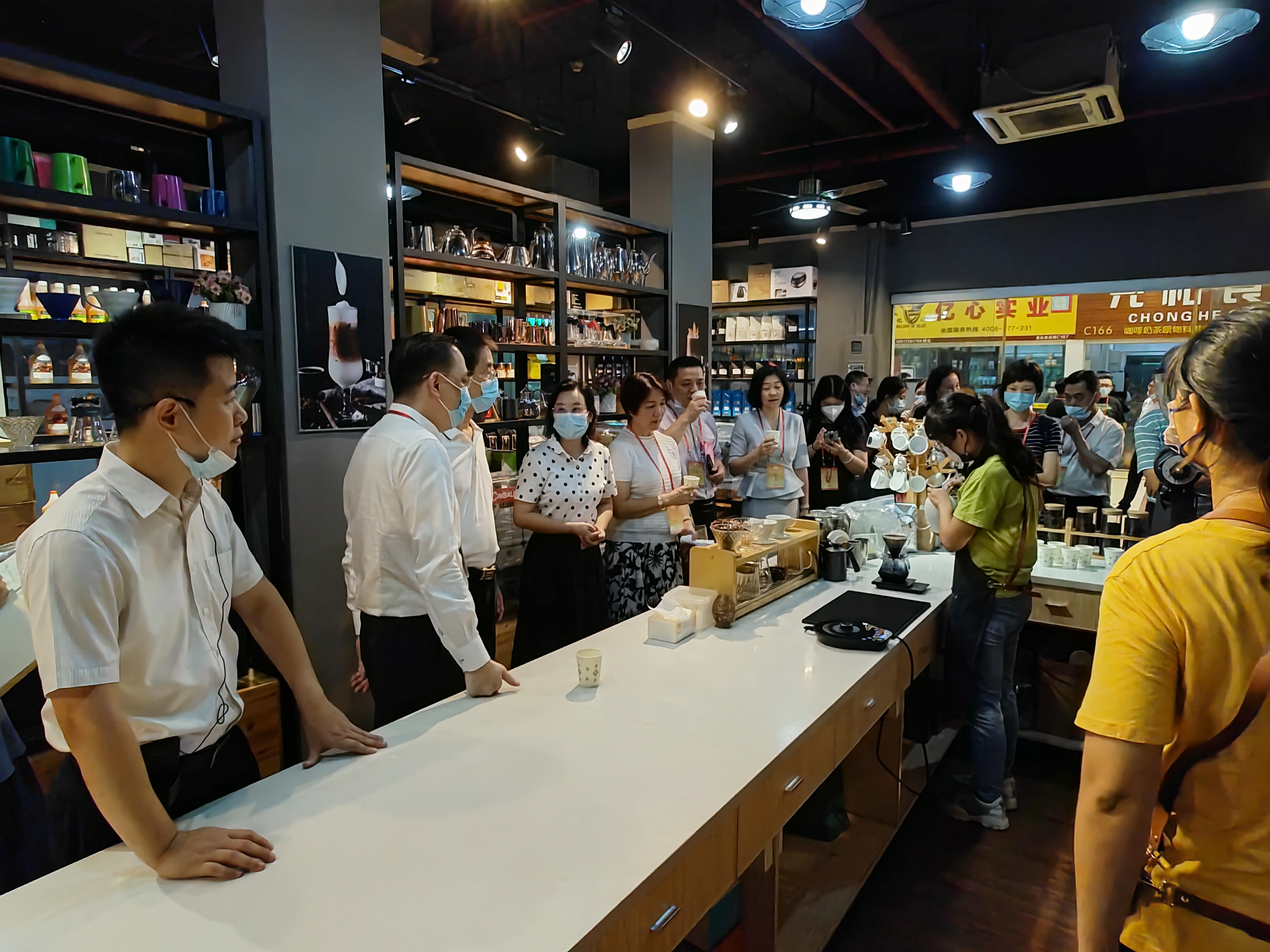 白云区政协袁东华主席一行到松洲街道调研“食材之都”转型升级工作